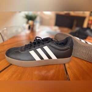 Adidas Men's
VL Court 3.0 Shoe